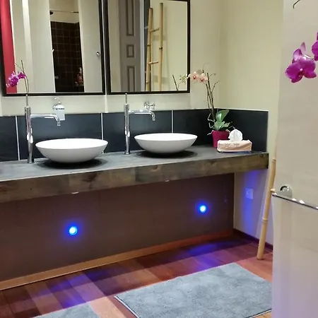 La Chouette Maison - Chambres D'Hotes Et Gite En Ville Bed & Breakfast Remiremont