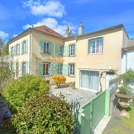 Bed & Breakfast La Chouette Maison - Chambres D'Hotes Et Gite En Ville