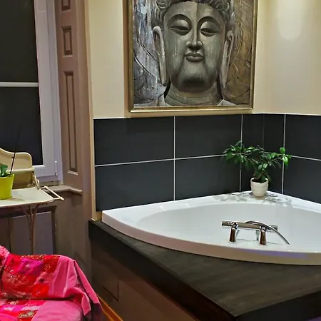 Bed & Breakfast La Chouette Maison - Chambres D'Hotes Et Gite En Ville Remiremont