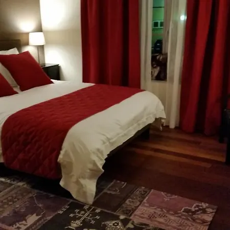 Bed & Breakfast La Chouette Maison - Chambres D'Hotes Et Gite En Ville *