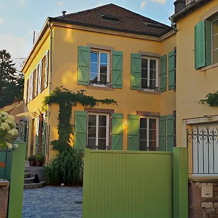 Bed & Breakfast La Chouette Maison - Chambres D'Hotes Et Gite En Ville