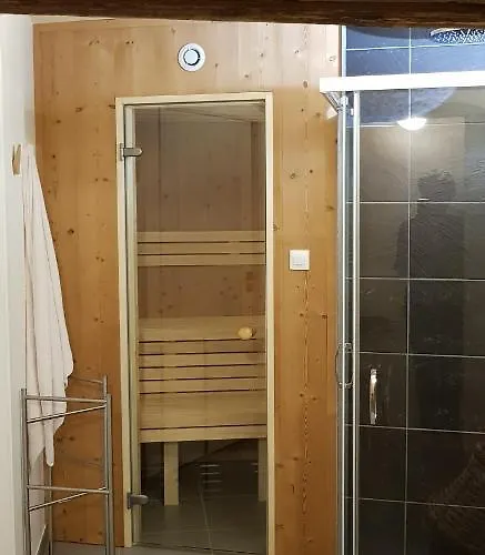 La Chouette Maison - D'hotes Et En 住宿加早餐酒店 勒米尔蒙