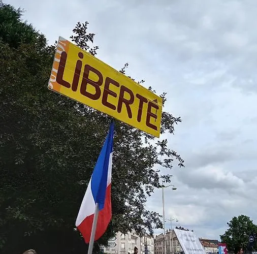 住宿加早餐酒店 La Chouette Maison - D'hotes Et En 勒米尔蒙
